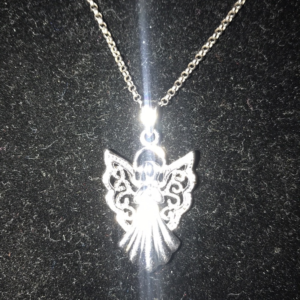 Beautiful sterling silver necklace